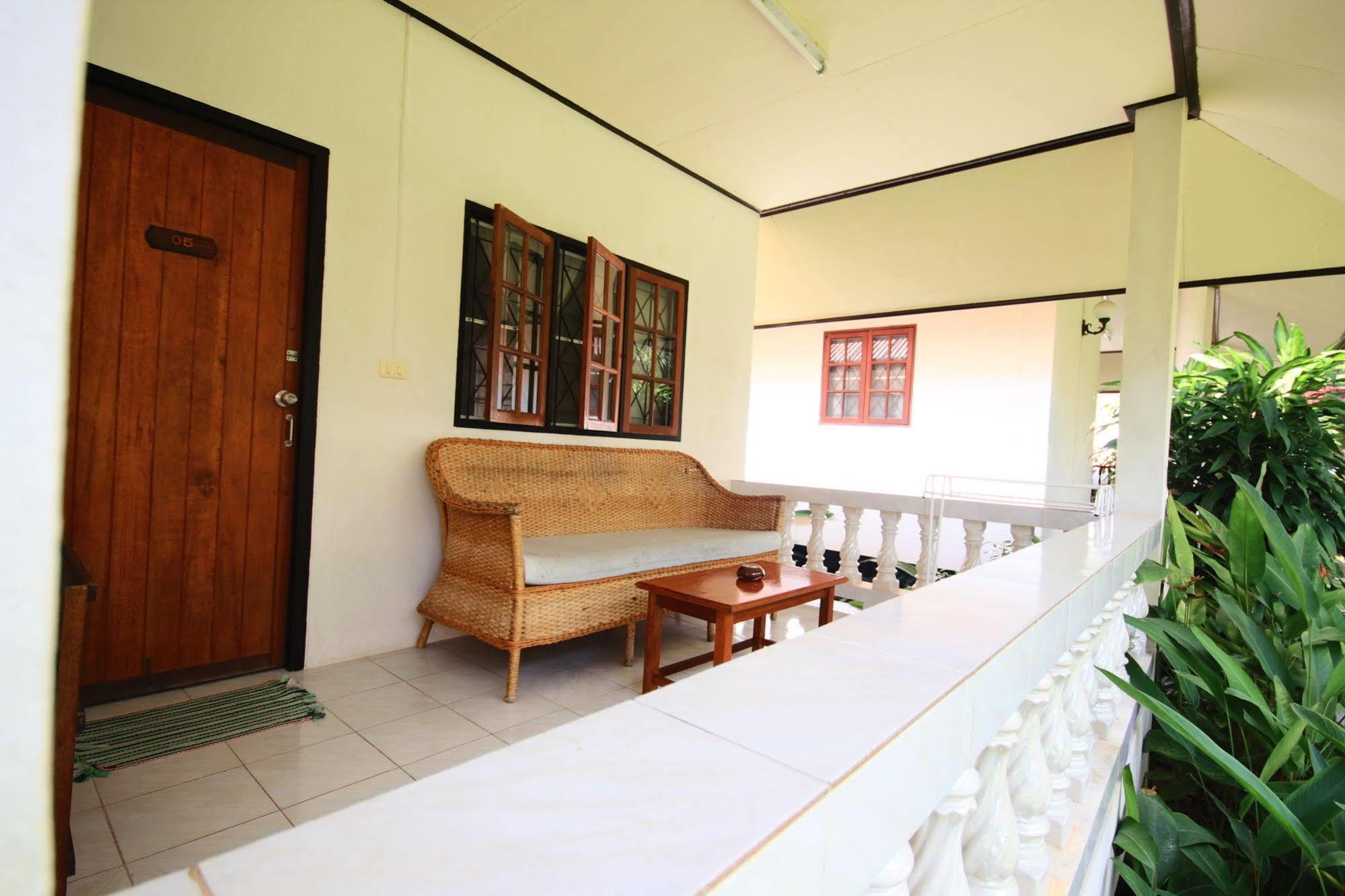 Fullmoon House Samui 호텔 라마이비치 외부 사진